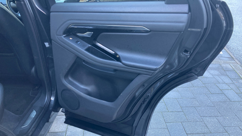 Land Rover Range Rover Evoque 2.0 P250 R-Dynamic SE 5dr Auto Petrol Hatchback